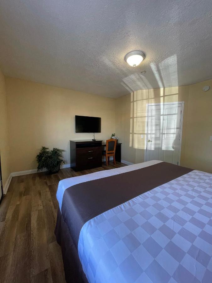 Palm Tropics Motel Glendora Extérieur photo