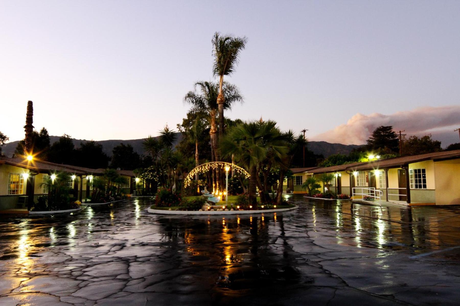 Palm Tropics Motel Glendora Extérieur photo