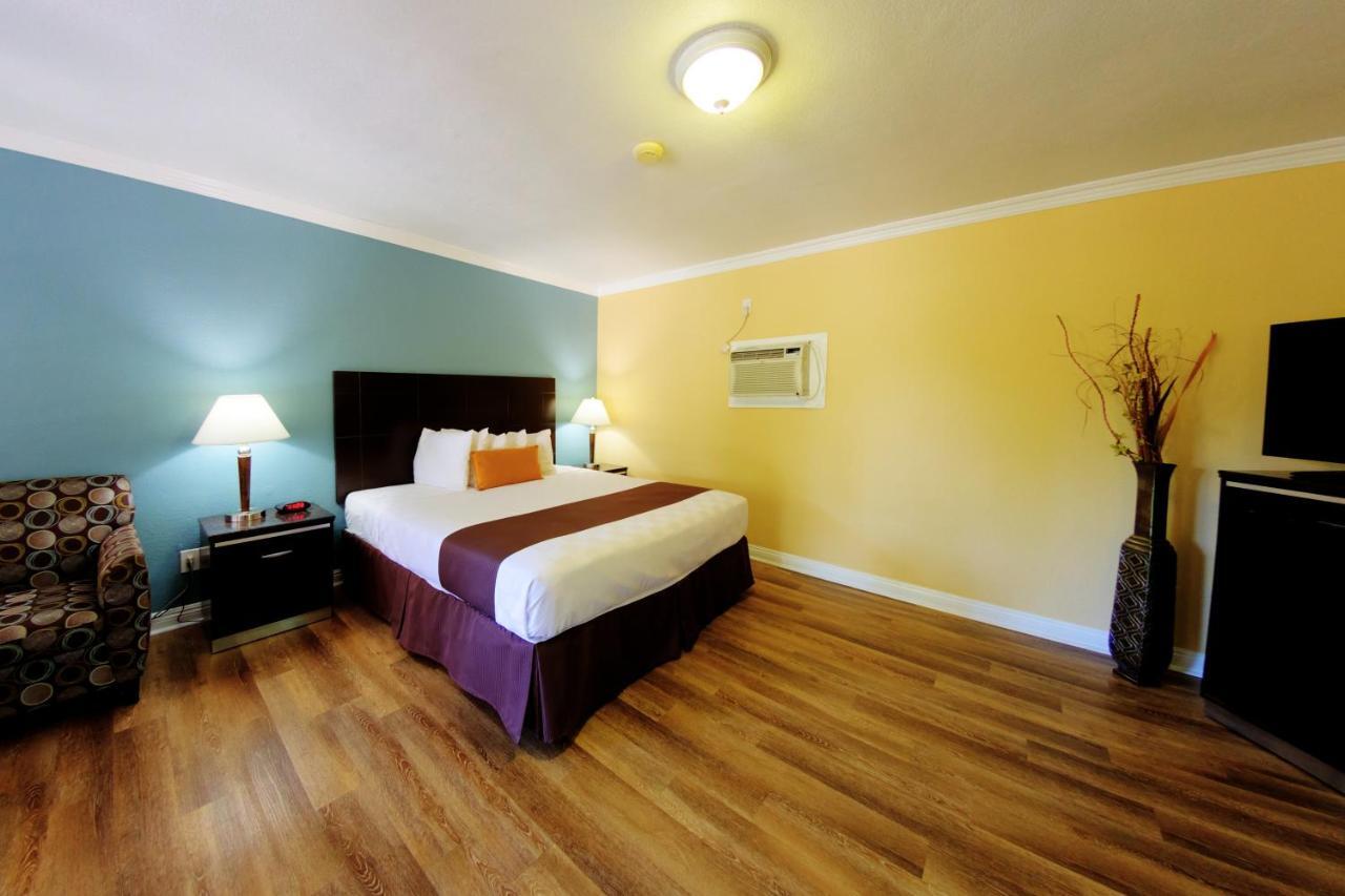 Palm Tropics Motel Glendora Extérieur photo